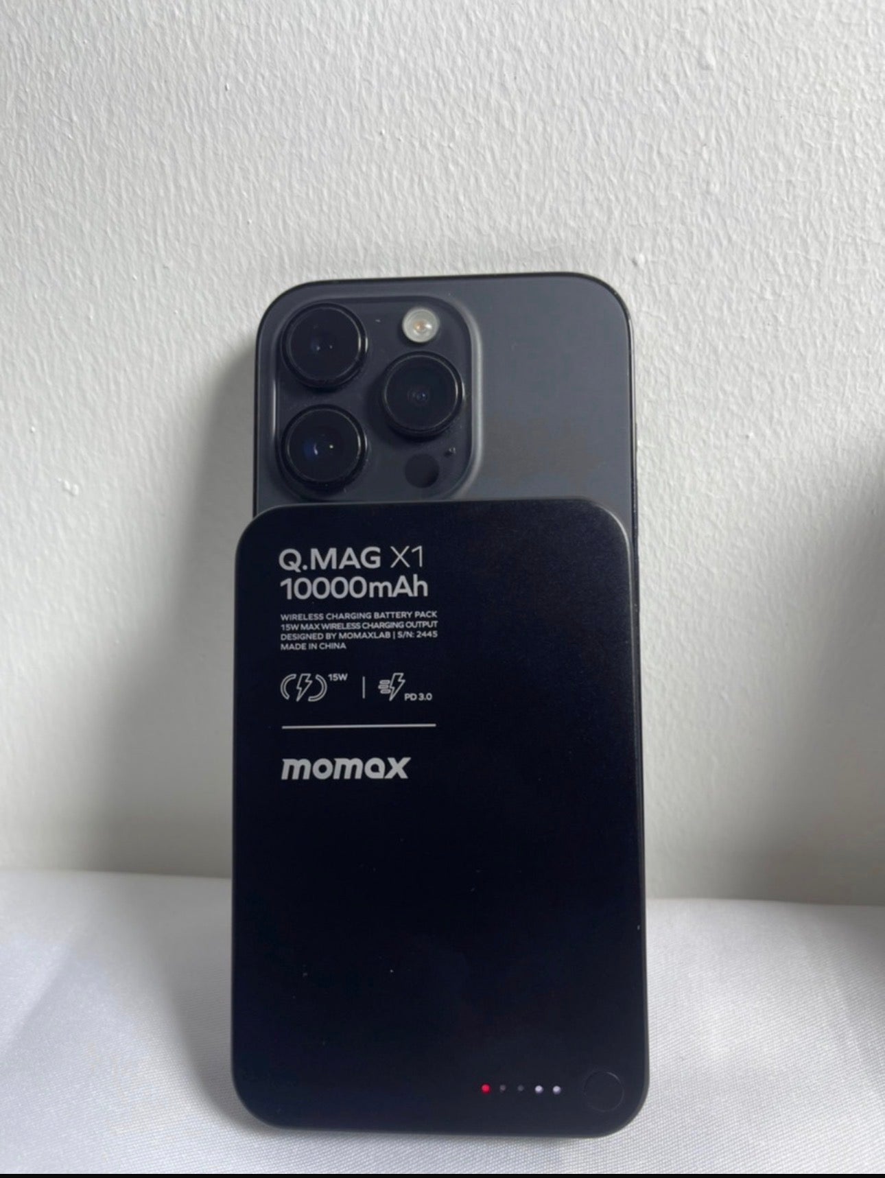 MOMAX Q.MAG X1 Magnetic Wireless Power Bank – 10,000mAh